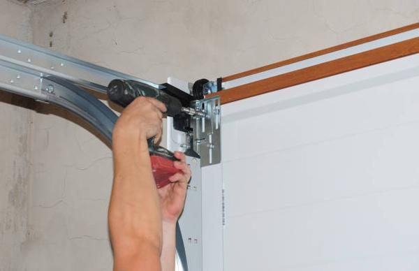 Understanding Garage Door Springs and How to Repair Them